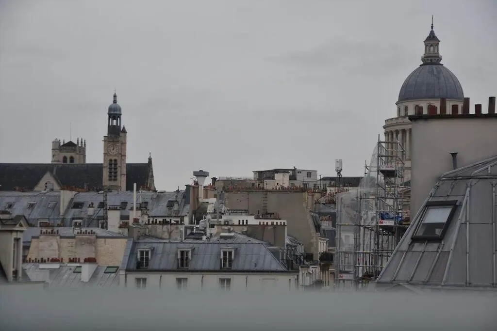 Place Maubert Charmant Nid Equipe Vue Paris Ascenseur Apartment France